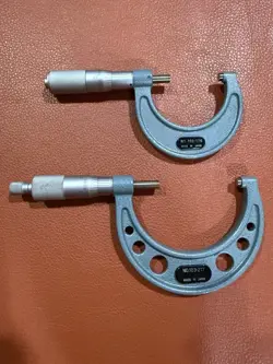 MITUTOYO SERIES 103 OUTSIDE MICROMETERS WITH RATCHET STOPS NO. 103-136 & 103-217