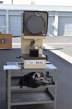 MITUTOYO PROFILE PROJECTOR PJ-300 BENCH TOP 12