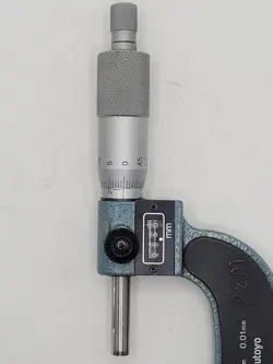 MITUTOYO 193-102 MICROMETER, 25MM-50MM, .01MM RES,RATCHET, LOCK, DIGITAL READING