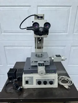 LABORATORY/TOOLMAKERS MICROSCOPE