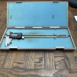 MITUTOYO VERNIER CALIPER 0-200MM CD8