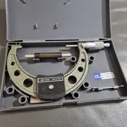 MITUTOYO 103-141 B OUTSIDE MICROMETER  100-125MM RANGE