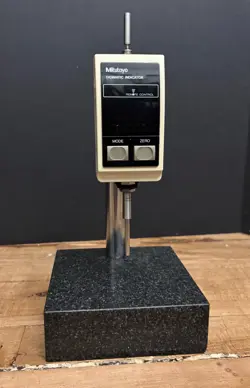 INDICATOR WITH GRANITE