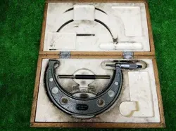 MITUTOYO STANDARD OUTSIDE MICROMETER MEASUREMENT RANGE 150-175MM OM-175 103-143A