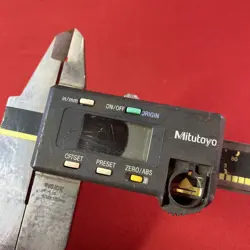 DIGITAL CALIPER FOR