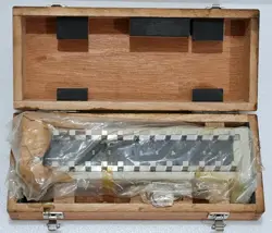 MITUTOYO 515-571 DEPTH MICRO CHECKER 0-300MM W/ 25MM CARBIDE REFRENCE BLOCK