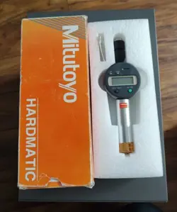 MITUTOYO 811-332 HH-332 DIGITAL DUROMETER PORTABLE HARDNESS TESTER, SHORE A *SR