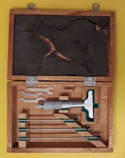 MITUTOYO DEPTH MICROMETER SET 0-6