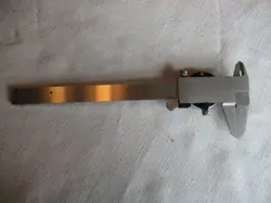 DIAL CALIPER IN