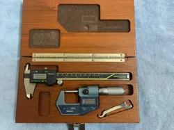 293-766-30 DIGITAL MICROMETER