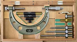 MITUTOYO 104-137 INTERCHANGEABLE ANVIL MICROMETER 0-6