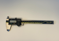 MITUTOYO DIGITAL CALIPER 6