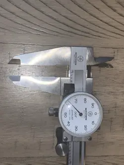 MITUTOYO 8”