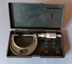 MITUTOYO #112-237 POINT MICROMETER IN CASE