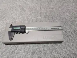 DIGITAL CALIPER WITH