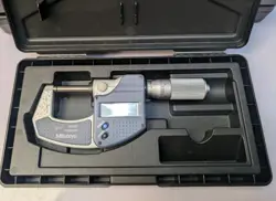 MITUTOYO 293-832-30 DIGITAL MICROMETER INCH/METRIC