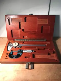 DIAL CALIPERS OUTSIDE