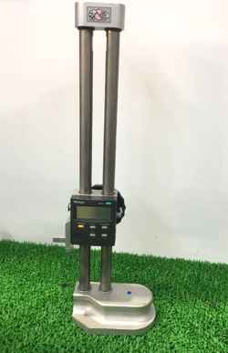 HEIGHT GAUGE/HDM30AX USED