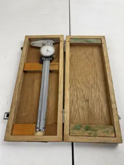 MITUTOYO VERNIER CALIPER  MACHINIST TOOL WOODEN BOX MADE IN JAPAN