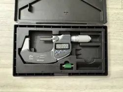 MITUTOYO DIGITAL MICROMETER 1-2 INCH, MODEL 293-336, SPC OUTPUT
