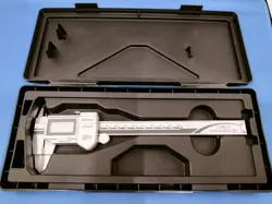 MITUTOYO 573-634 DIGITAL CALIPER PRECISION MEASURING TOOL USED