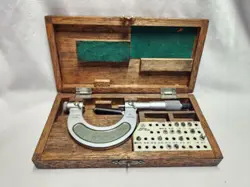 MITUTOYO 25-50MM SCREW THREAD MICROMETER  POSS. 126-126 SEVERAL ANVILS