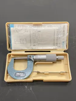 MITUTOYO OUTSIDE MICROMETER MODEL 103-260 RANGE 0-1