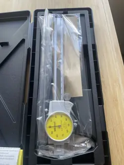 MITUTOYO METRIC DIAL CALIPERS