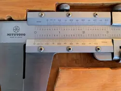MITUTOYO 24” VERNIER CALIPER IN WOODEN CASE EXCELLENT CONDITION JAPAN STAINLESS