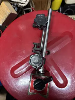 7011 DIAL INDICATOR