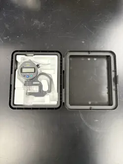 MITUTOYO 547-526 DIGITAL THICKNESS GAGE