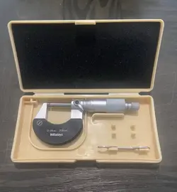 MITUTOYO  STANDARD MICROMETER (0-25MM)  M310-25 (102-217)