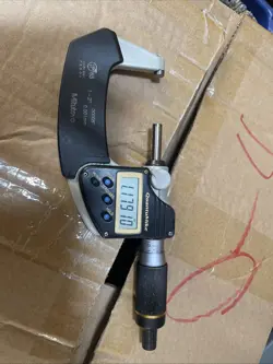 MITUTOYO QUANTUMIKE — 1-2” OUTSIDE MICROMETER — 293-186