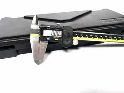 MITUTOYO VERNIER CALIPER 0-200MM CD8