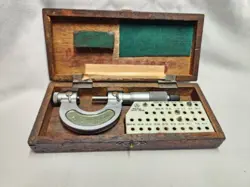 MITUTOYO SCREW THREAD MICROMETER POSS. 126-137 0-1