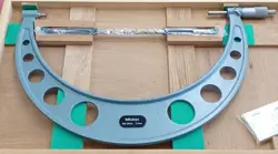 MITUTOYO OM-350 MICROMETER