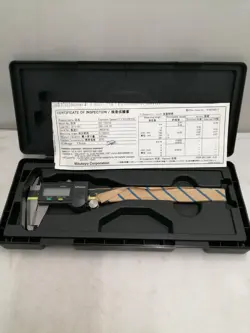 MITUTOYO CD-15AXW DIGITAL CALIPER