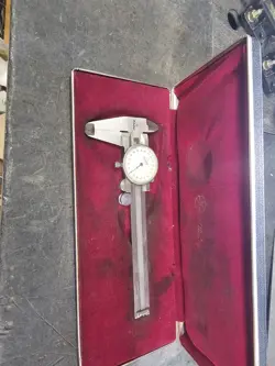 VINTAGE MITUTOYO 505-626 DIAL CALIPER TOOL & DIE MACHINIST W VINTAGE CASE
