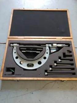 OUTSIDE MICROMETER DIGITAL