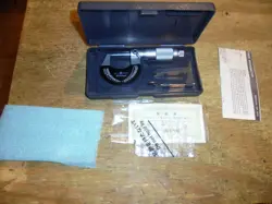 VINTAGE MITUTOYO MICROMETER 102- 124 M 325-1