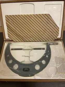 MITUTOYO MICROMETER 103-147