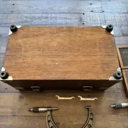 SET OF MICROMETERS