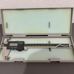 MITUTOYO CD-15C DIGITAL CALIPER WITH CASE