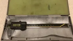 MITUTOYO DIGITAL CALIPER CD-15B