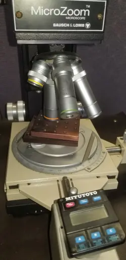X-Y POSITIONER STAGE