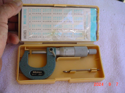 VINTAGE MITUTOYO 103-259 OUTSIDE MICROMETER M110-1