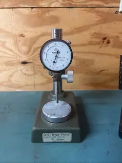 BASE W/ DIAL