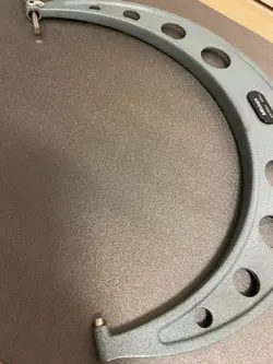 PRECISION MEASURING INSTRUMENT