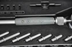 PRECISION GAUGE