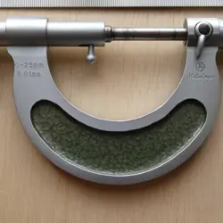 MICROMETER WITH DIAL